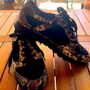 GILI Women Janna Sneaker